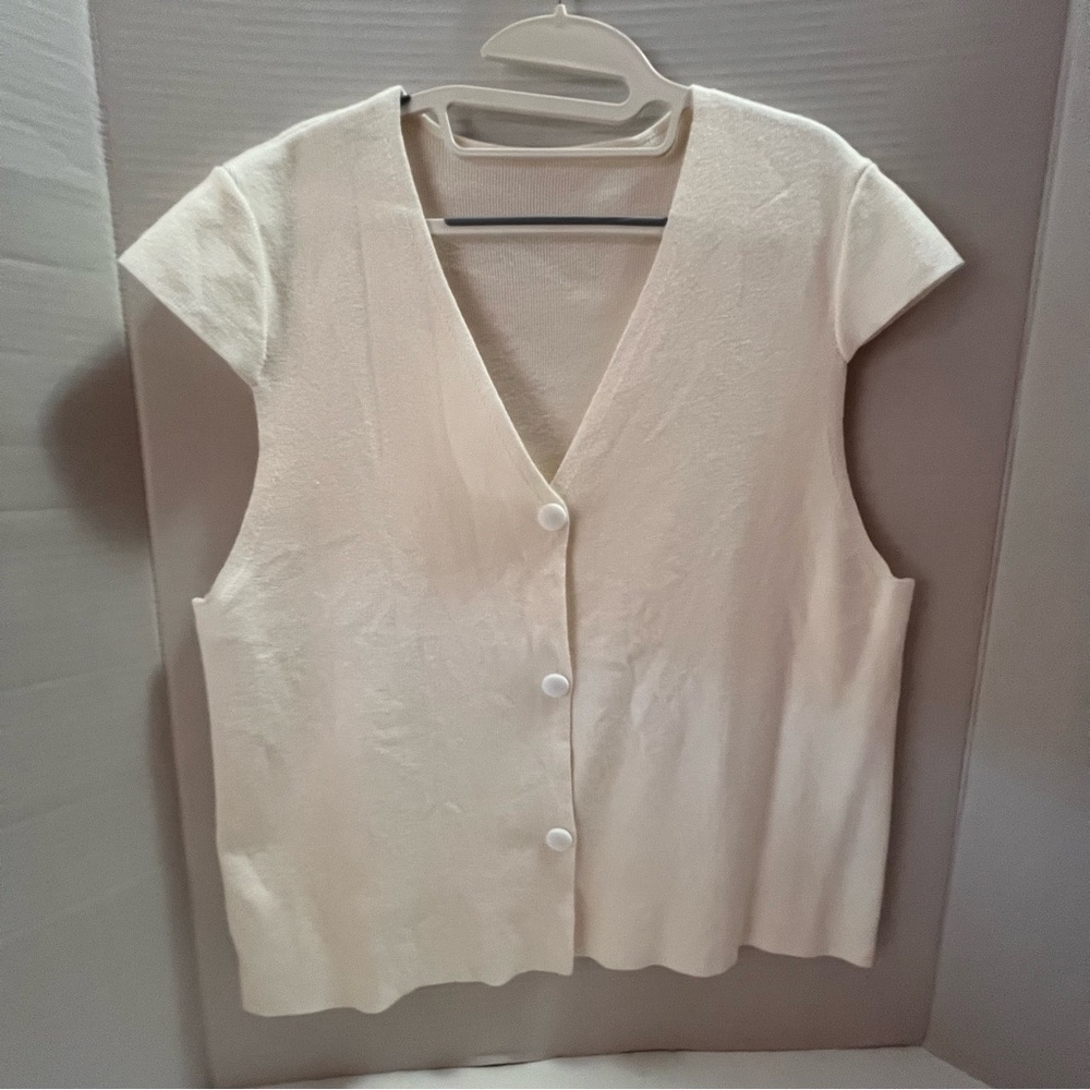 Women's White Button Down V-Neck Knit Sweater, Size L.